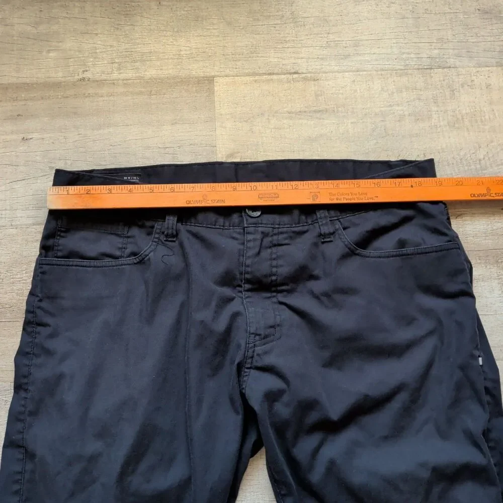 Oakley Pants Mens 38x32 Black Chino Relaxed Fit Casual Golf Outdoor Travel